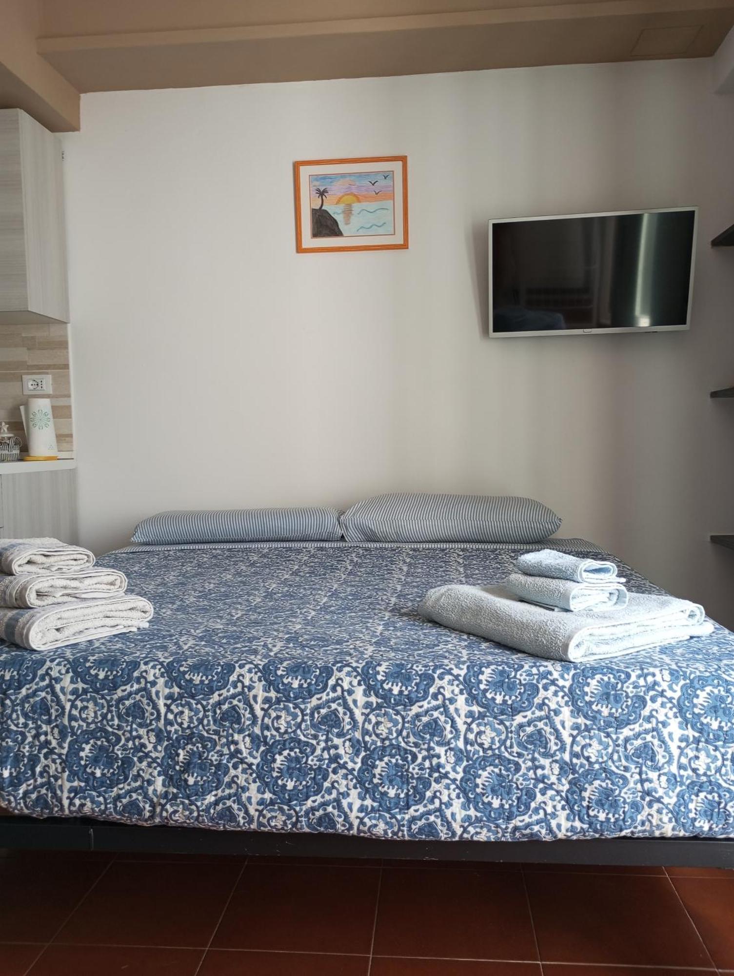 Tigullio Vacations Panoramica Apartments Lavagna Bagian luar foto