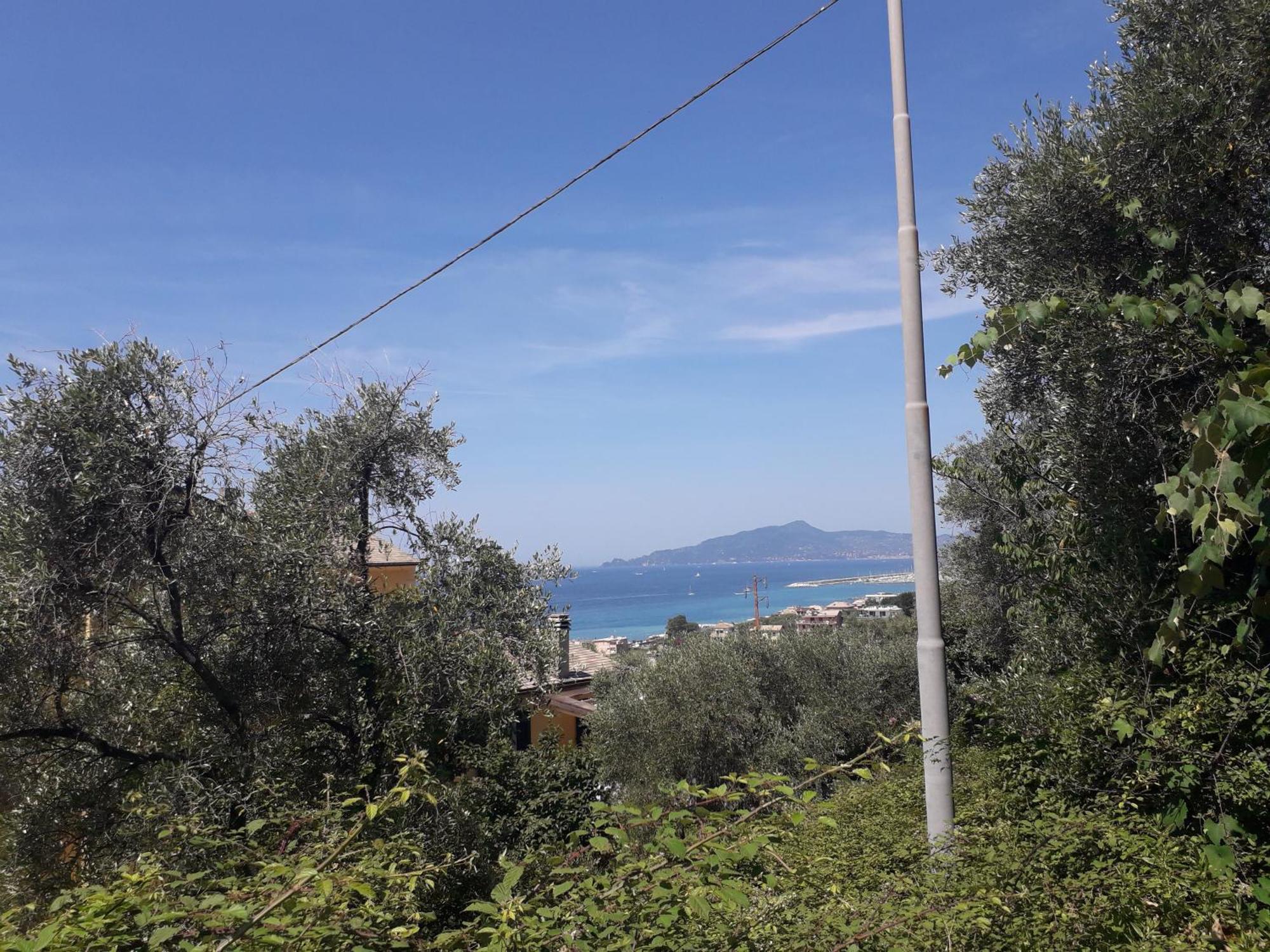 Tigullio Vacations Panoramica Apartments Lavagna Bagian luar foto